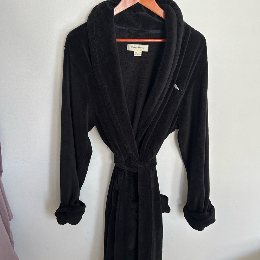 Tommy Bahama black bath robe